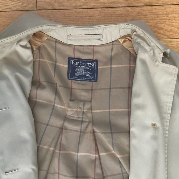 Burberry Trench Coat - Picture 5 of 16